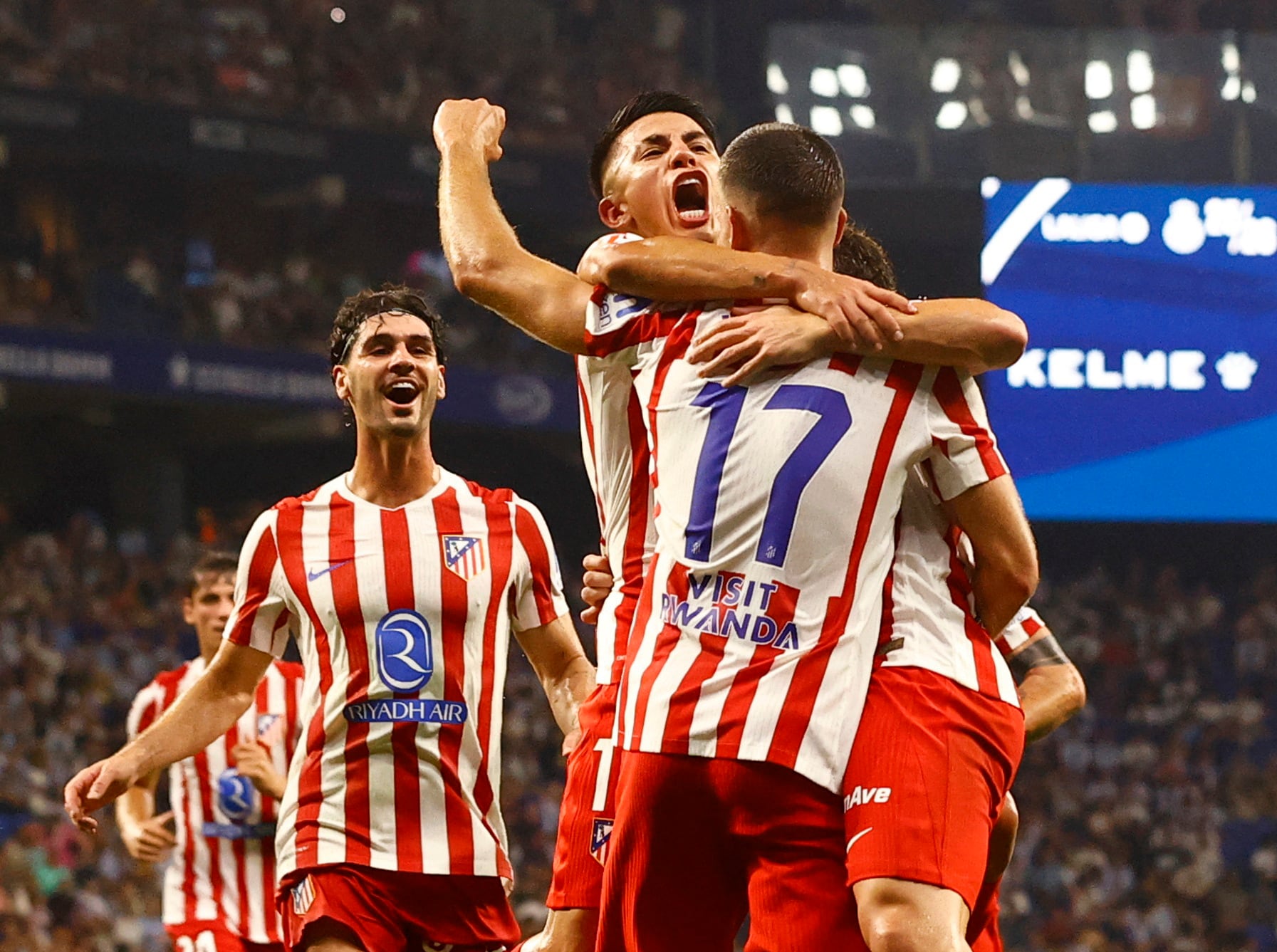 Los detalles del cortocircuito entre Julián Álvarez y Simeone tras el cambio en la caída del Atlético de Madrid: “Hay una desilusión importante”