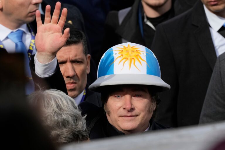 Milei elogió la nueva película de Francella y apuntó contra el kirchnerismo: “Les duele el éxito en una película sin financiamiento del Estado” Milei elogió la nueva película de Francella y apuntó contra el kirchnerismo: “Les duele el éxito en una película sin financiamiento del Estado”