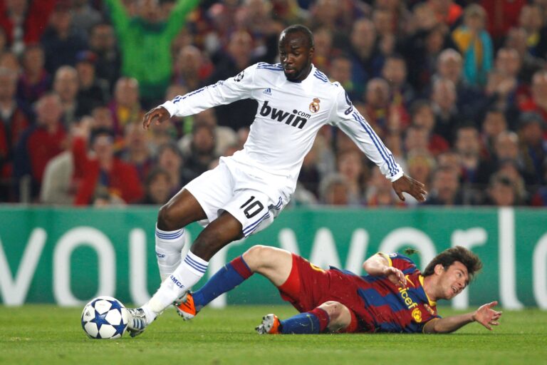 Una ex estrella del Real Madrid demandó a la FIFA por una cifra millonaria: las razones