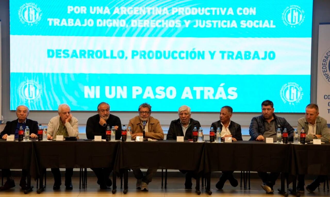 Con presencias y ausencias sugestivas, la CGT debatió cómo enfrentar la reforma laboral: no descartaron protestas