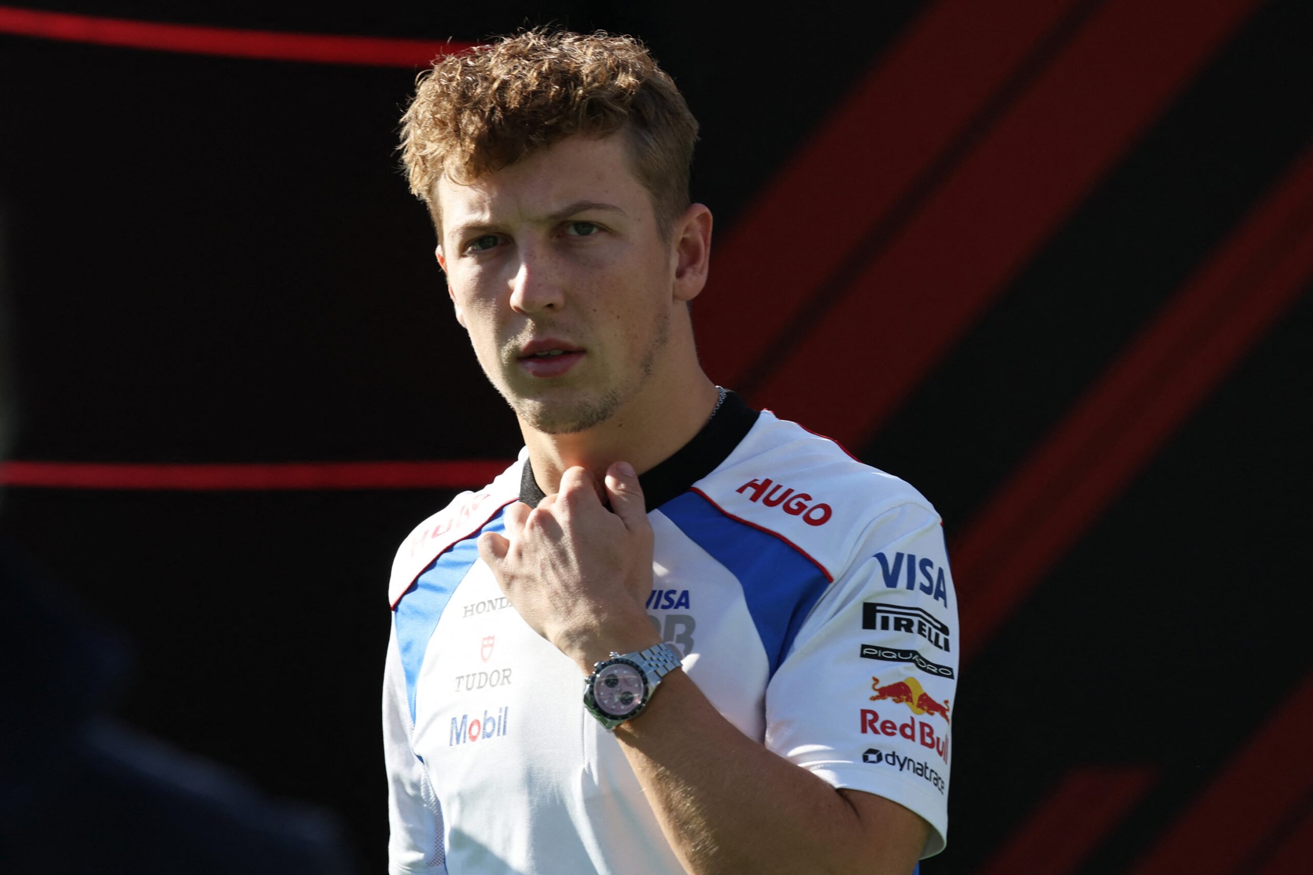 Crece la polémica en la Fórmula 1 tras la peligrosa acción de Liam Lawson y dos auxiliares en pista: la acusación al piloto de Racing Bulls