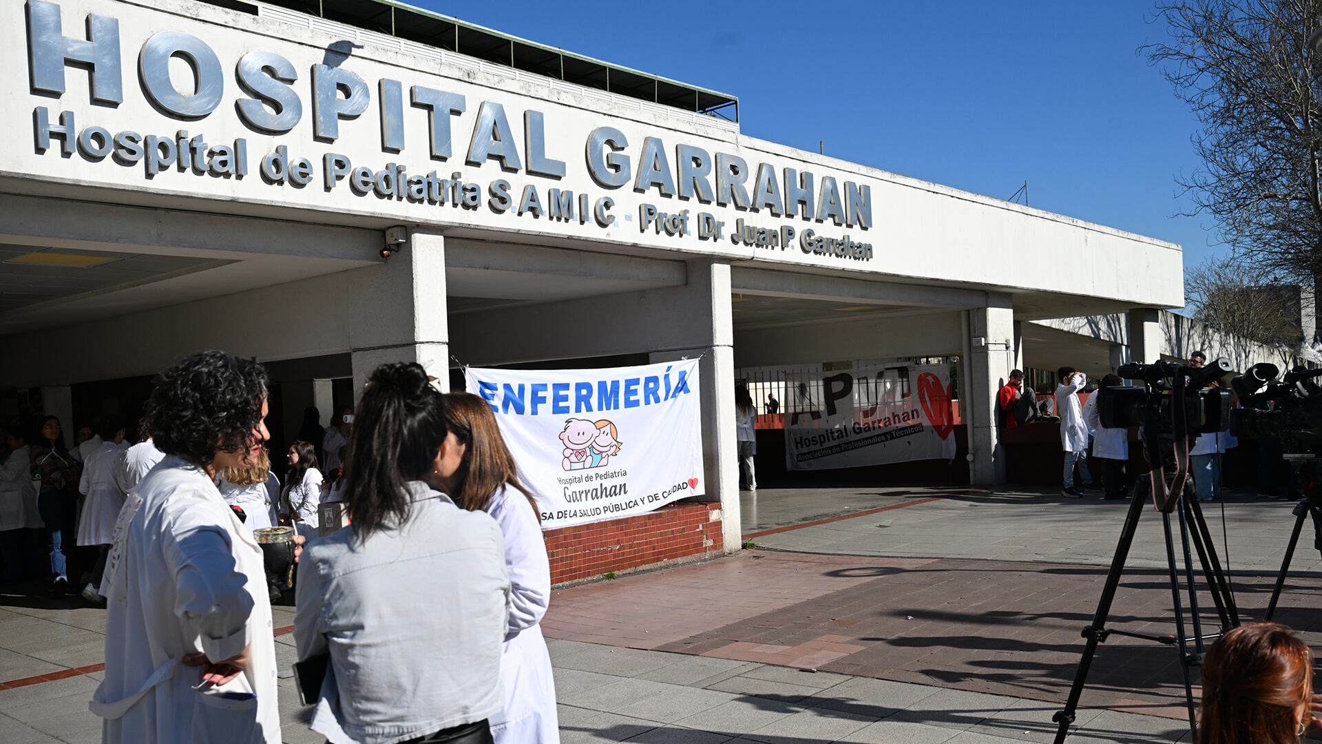 Presentaron un amparo colectivo contra el Gobierno por la situación en el Hospital Garrahan