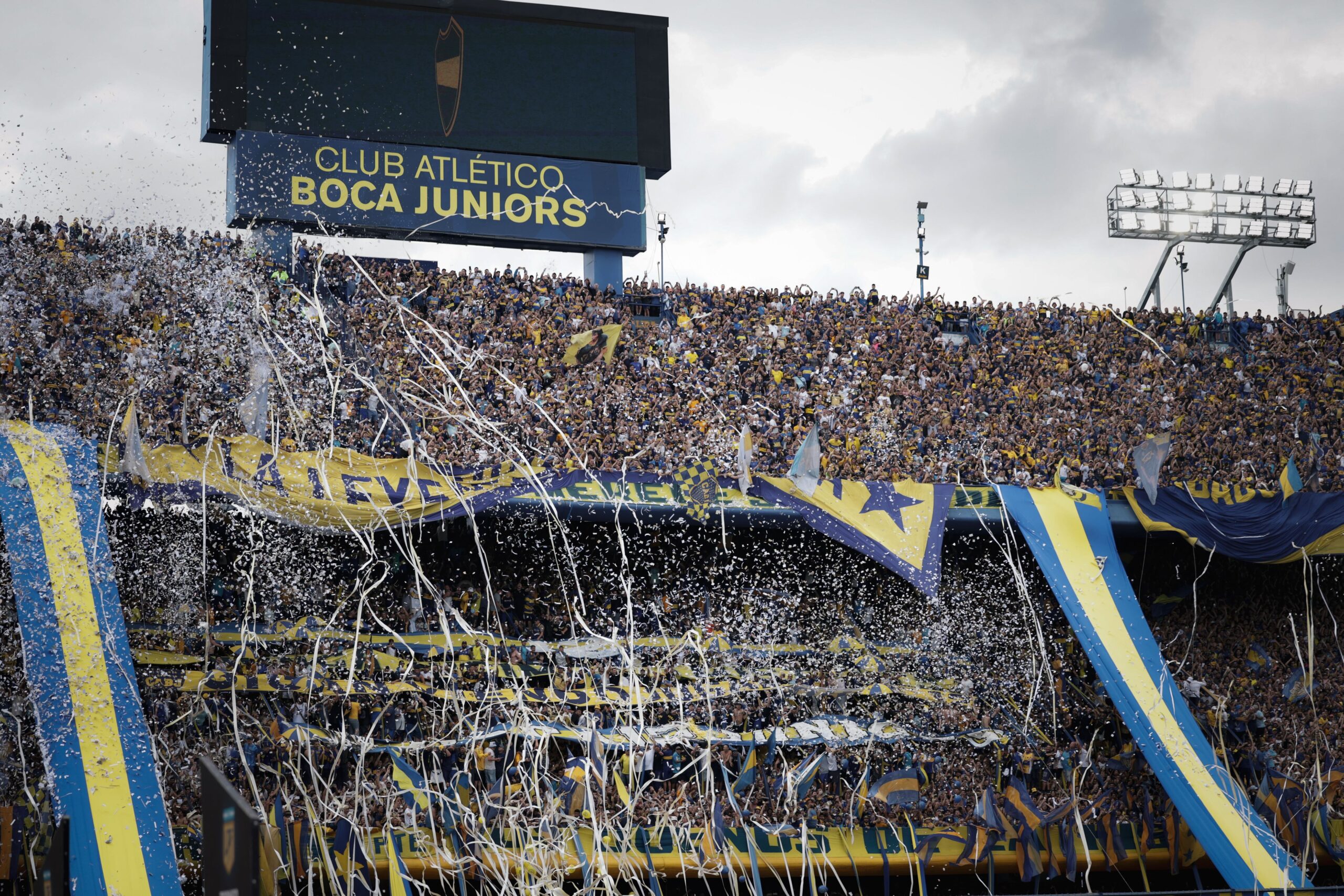 Lo que no se vio del triunfo de Boca ante River: los más aplaudidos, el héroe clásico escondido y el “ida y vuelta” de Riquelme